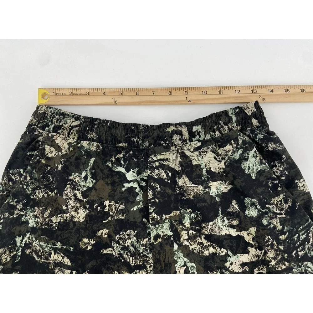 Lululemon Shorts Mens Medium Pace Breaker Forest Bark Camo Green 9